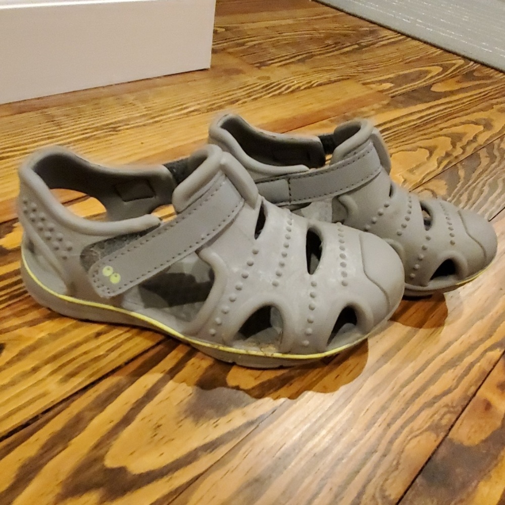 Toddler boy water sandals